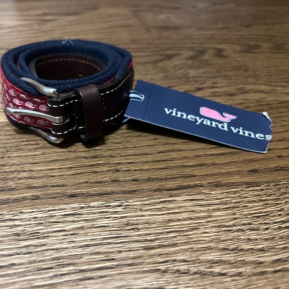 NWT Vineyard Vines boys belt size 30 - Picture 1 of 3